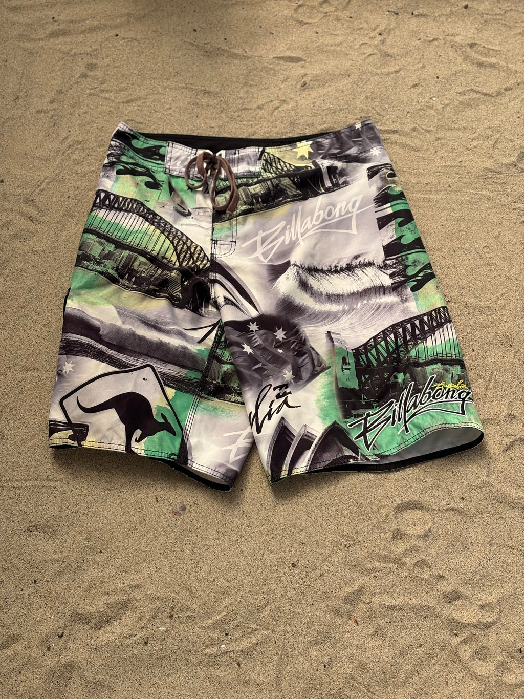 Billabong Australia Boardshorts 32