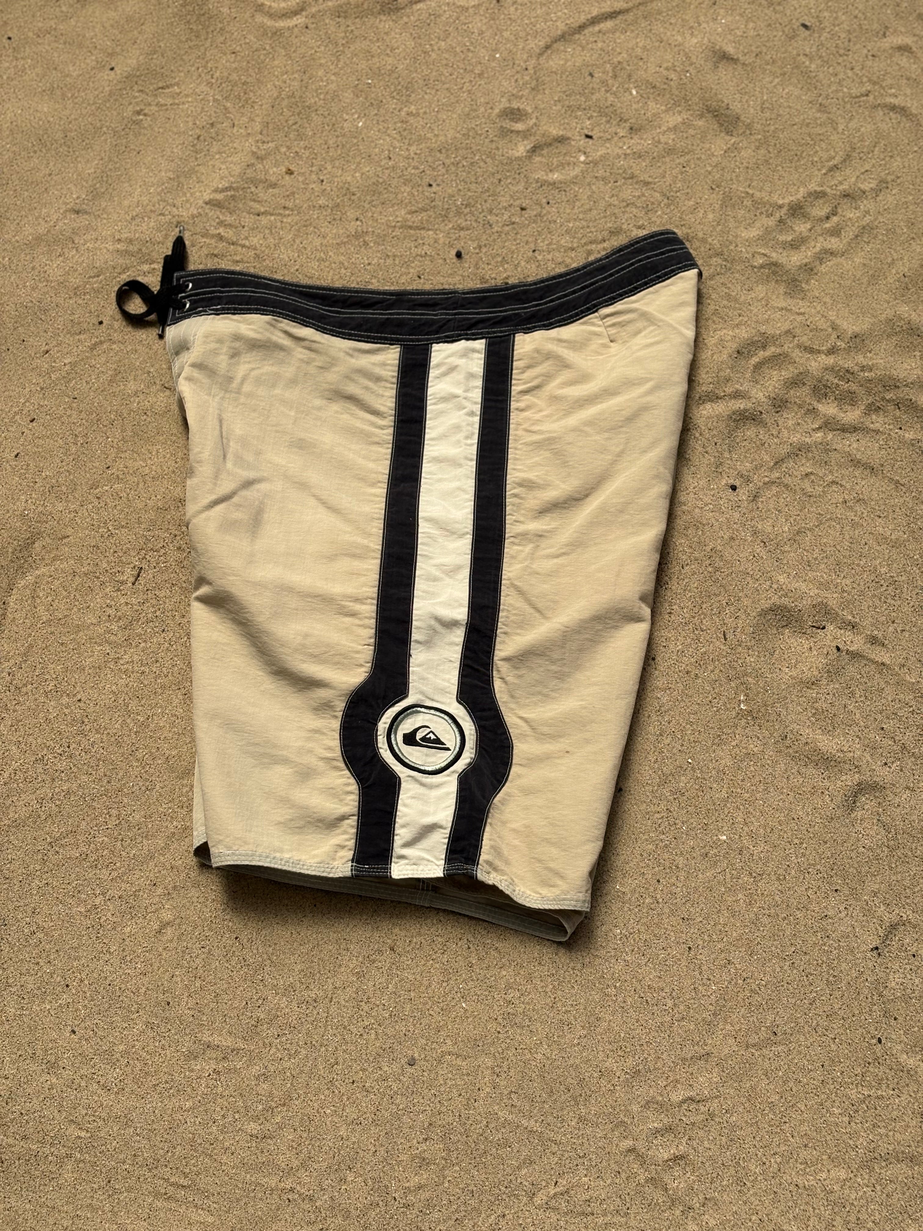 Quiksilver boardshorts 34
