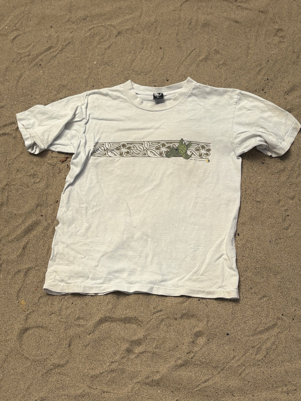 T&C Hawaii Tee Small