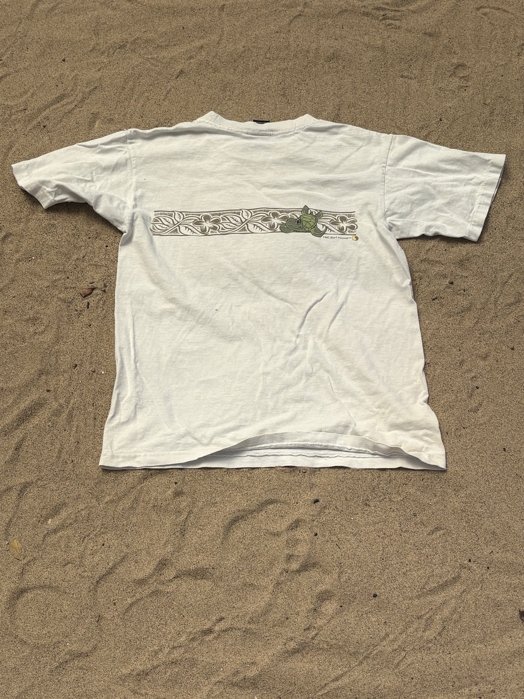 T&C Hawaii Tee Small