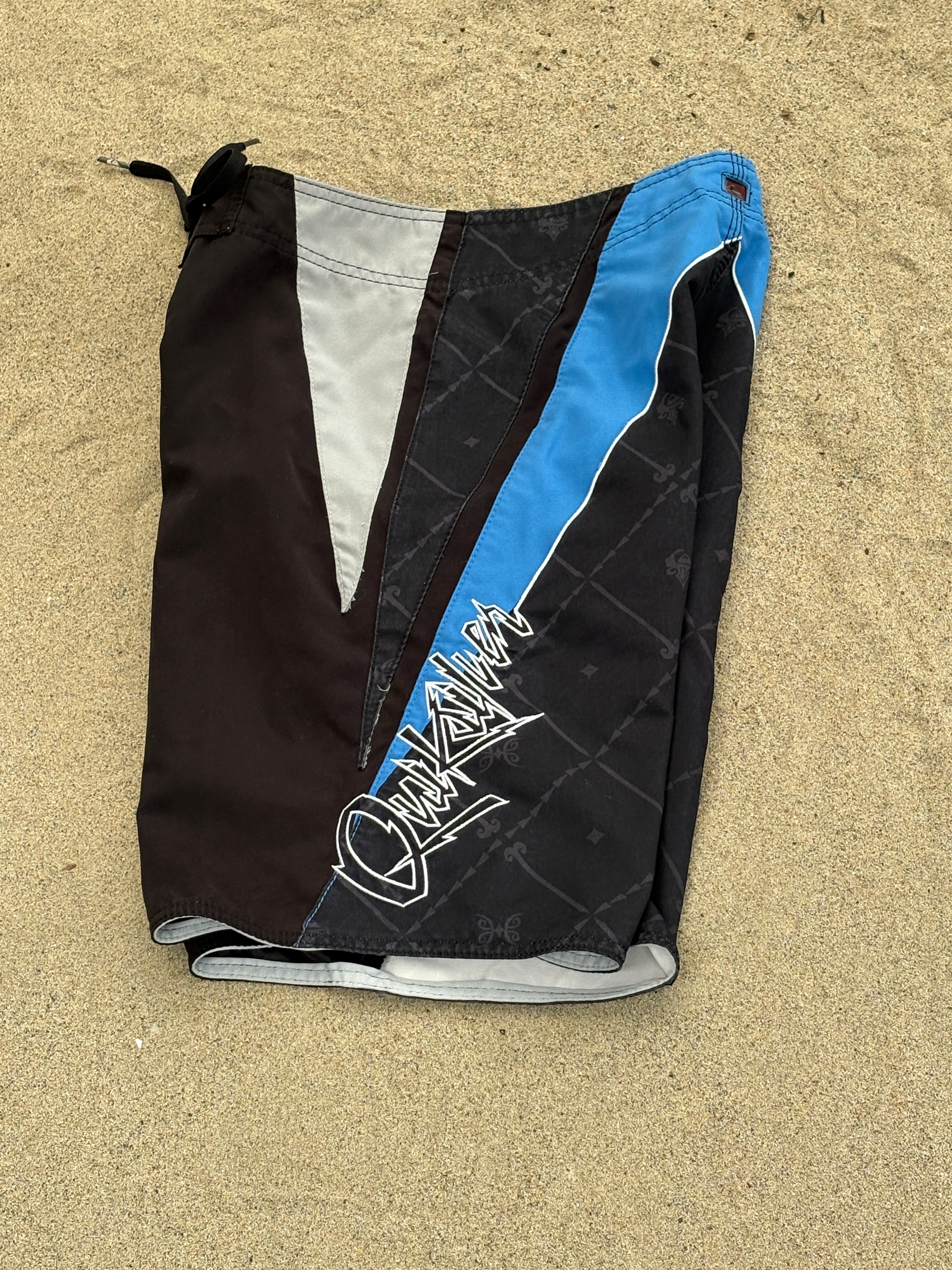 Quiksilver boardshorts 28
