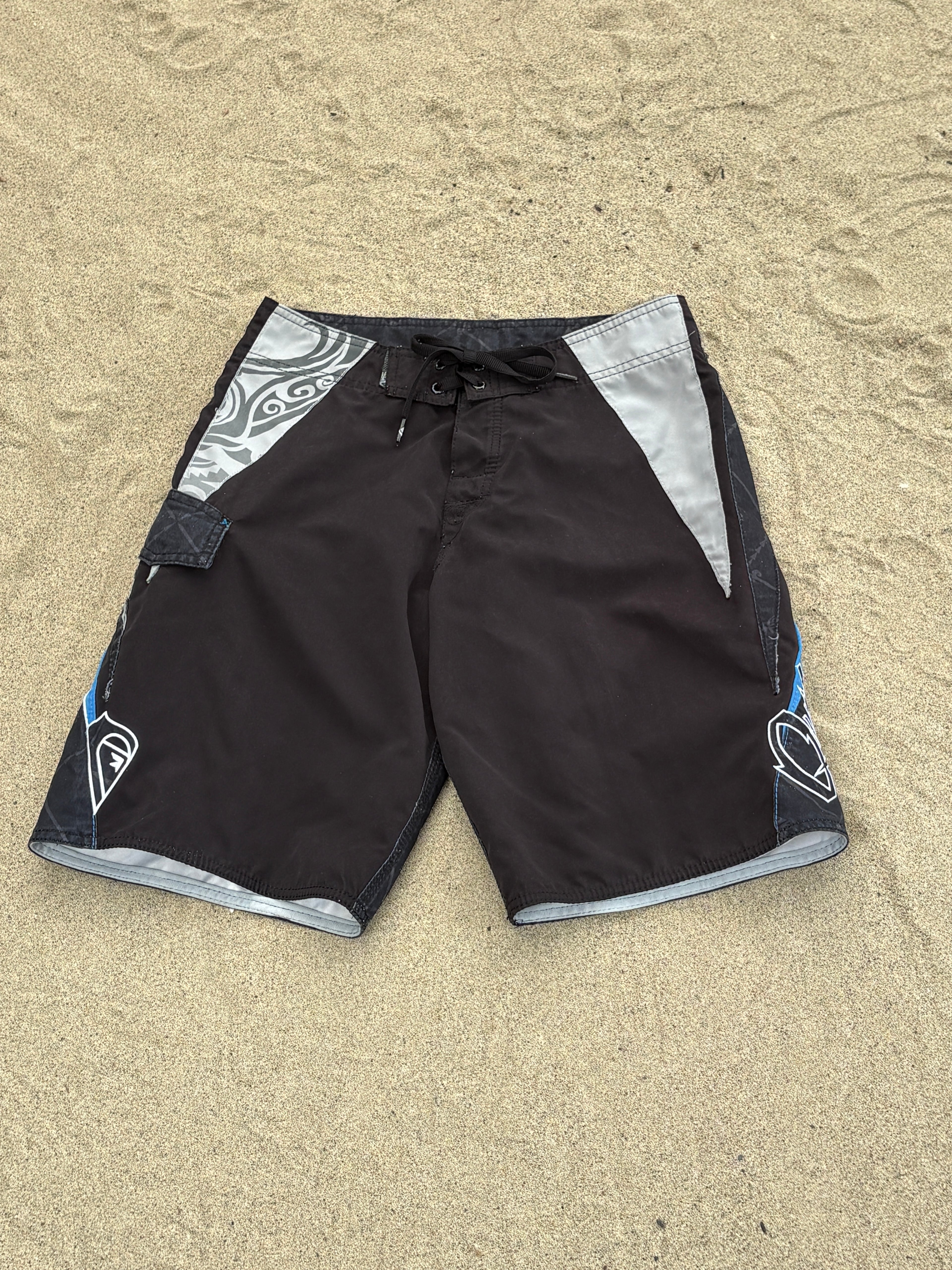 Quiksilver boardshorts 28