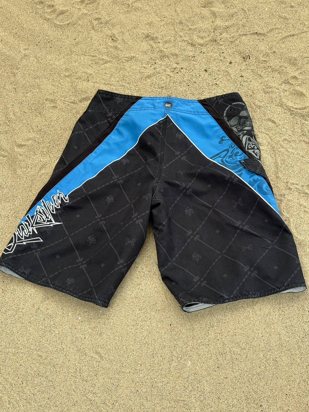Quiksilver boardshorts 28